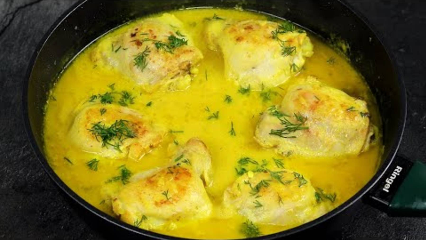 НЕ МОГУ НЕ поделиться этим РЕЦЕПТОМ! Вкусные куриные бедрышки в обалденном соусе на сковороде!