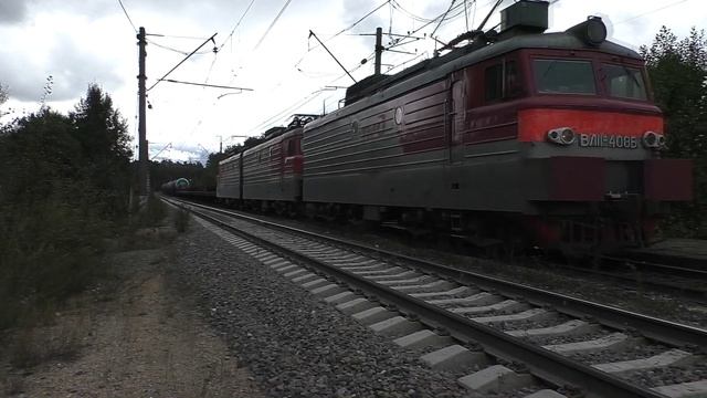 Видео с поездами снято на о.п. 165 км и в чётной горловине станции Манихино-II.
