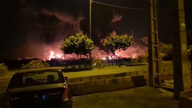 Видео пожара на нефтебазе в Тегеране после израильского авиаудара.