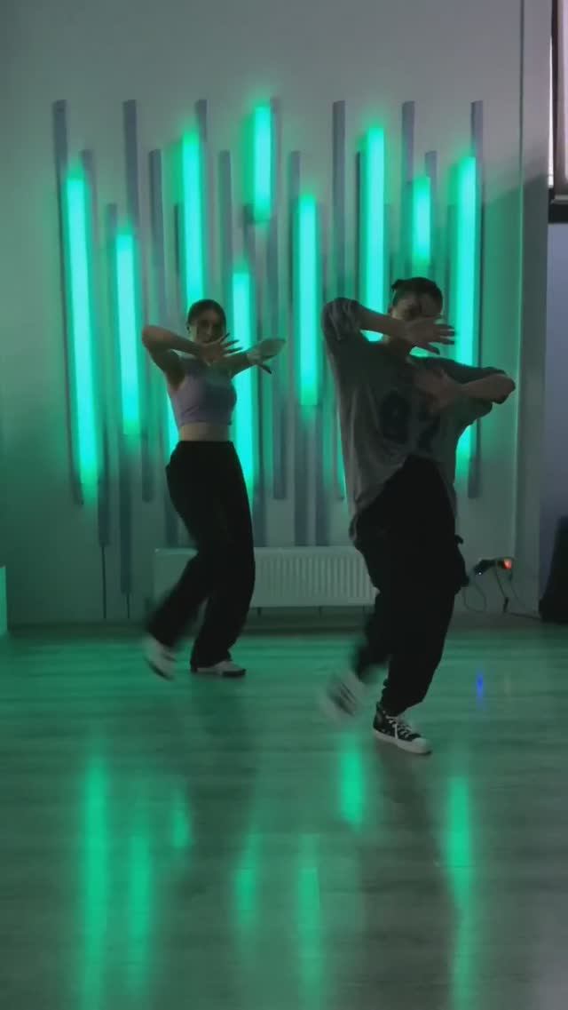 when it's you and me now, we on the floor  #kpop #icky #kard #dancechallenge #coverdance #kpopcover