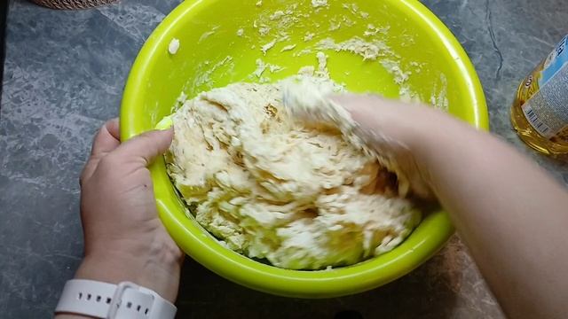 Готовлю булочки с корицей и пирог с капустой