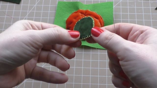 DIY. Бархатная брошь Тыковка. Яркая брошь своими руками. Pumpkin brooch