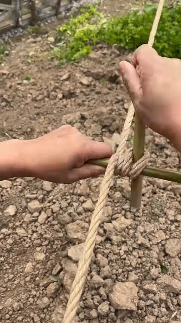 КАК НАТЯНУТЬ  ПРОВИСШУЮ ВЕРЁВКУ