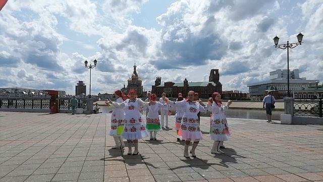 Весела Сем фольклорный ансамбль