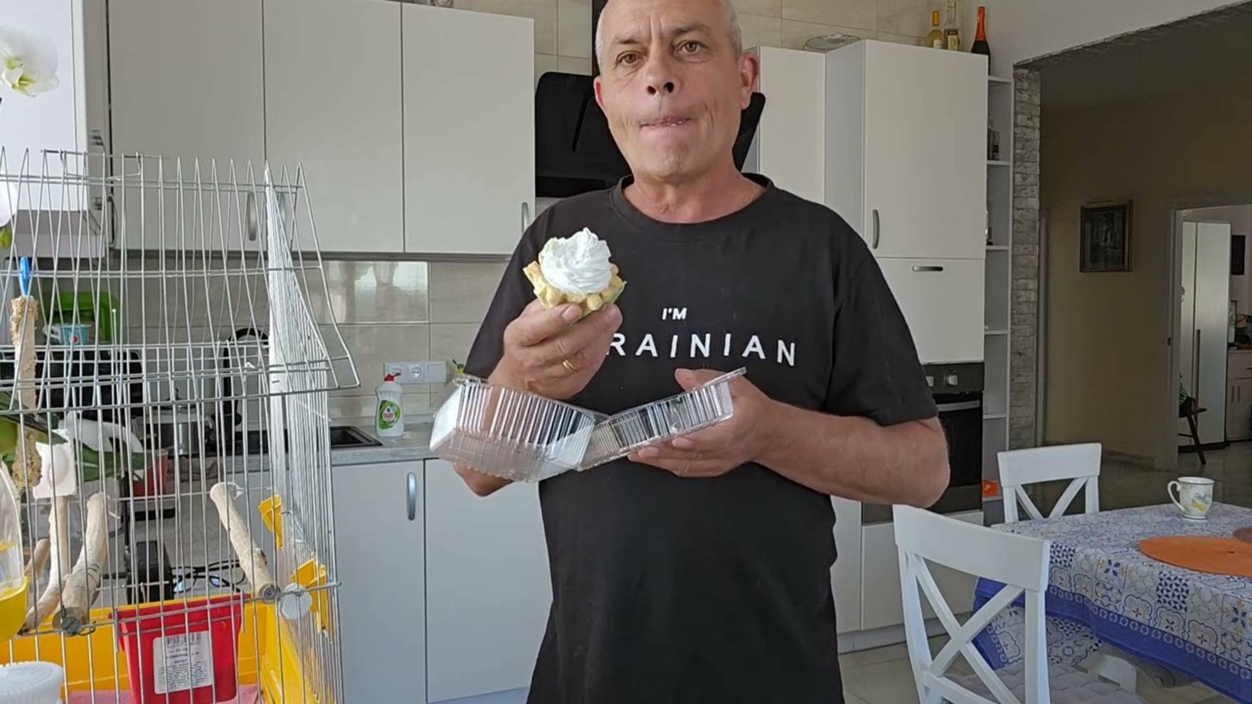 Семья Сытник- Наконец побрился, от Светланы вам спасибо!