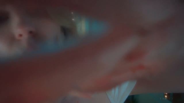Yarify ASMR. Близкий шёпот, движения рук, звуки рта, кисточка.