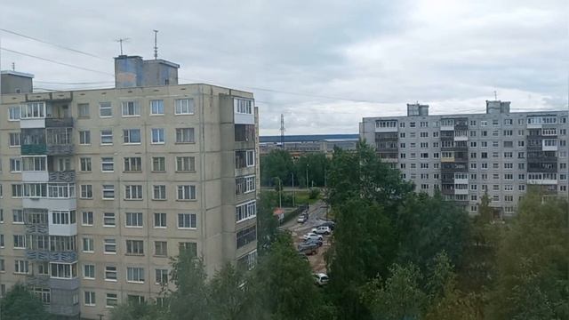 10/6 25 РАЗГОВАРИВАЮ НА СТУЛЕ В ФОРТОЧКУ. ЗАВЕРНУЛО С КЕФИРА. ШАЛЬНОЙ ДЕНЬ. ИЩЕМ ТО, ЧТО НЕ ТЕРЯЛИ.