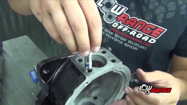 How To Rebuild A Toyota 4X4 Solid Front Axle (Part 4) Steering Knuckle Spindle Rebuild