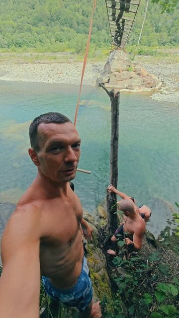 🌄 **Утро на горе Тёщин нос!** 🏻  

10 000 шагов 💯, потрясающие виды 🌿, адреналин с тарзанки 🤸♂