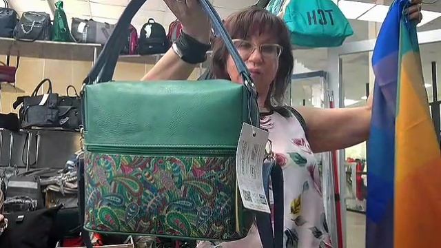 ОГУРЕЧНОЕ ЛЕТО. Смотрим модели сумок. Комплимент плюс сумочка в подарок. Предложение актуально.