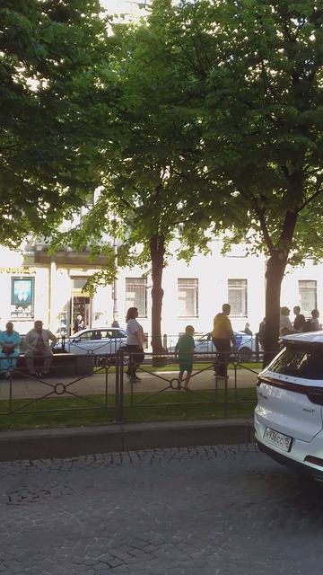 Где-то в центре Петербурга.....