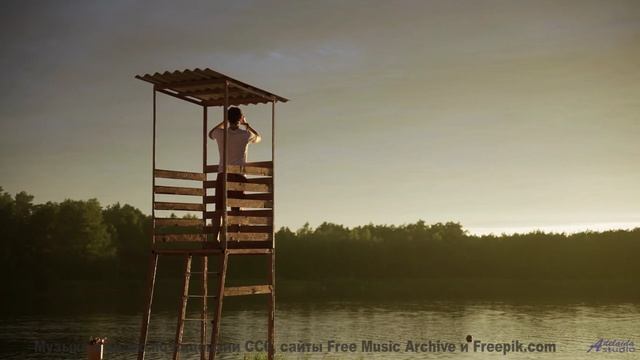 Звук заставляет дышать глубже на каждом кадре - Souvenir -- Derek Clegg -- Old Town Worry
