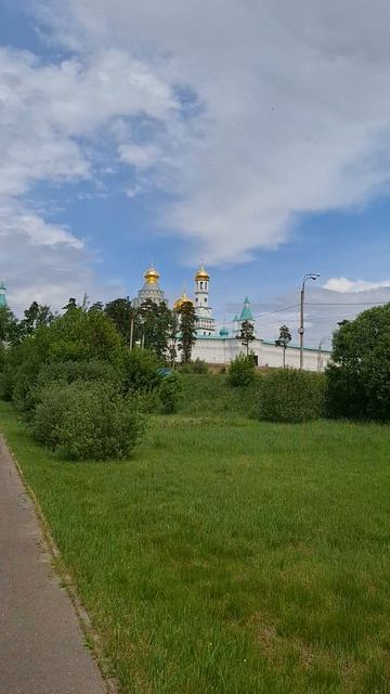 Подходим мы к Древнему Монастырю🌞❤️