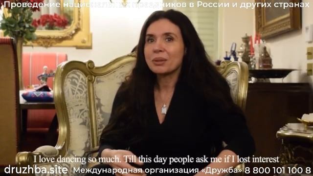 Дина — знаменитая исполнительница танца живота, родом из Египта, Egyptian Belly Dancer Dina.
