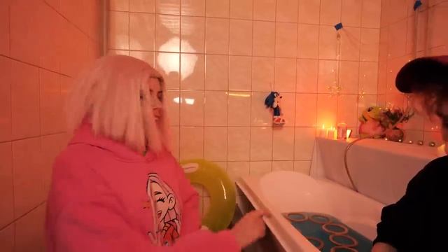 BRUNO-БРУНО Never take a bath with a SHIN SONIC bomb at 3am!