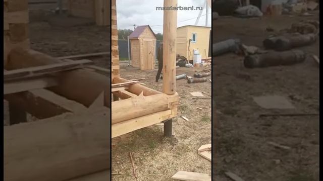 Сруб 6х6 с верандой в лапу