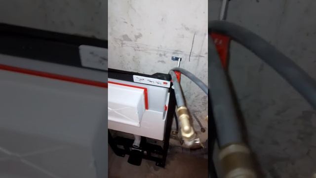 Когда мало места в туалете. Как разместить сантехнику в маленьком санузле в хрущёвке.