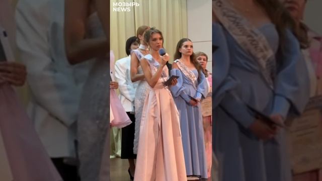 С детством простились 57 выпускников средней школы № 14