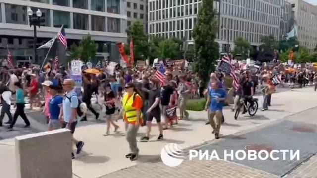 Протесты в США против политики Трампа