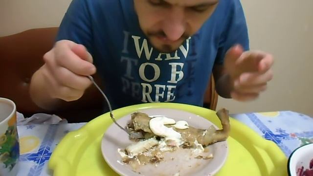 ОБЖОР ЖАРЕНЫЙ ХЕК С РЕПЧАТЫМ ЛУКОМ, СВЁКЛА С ЧЕСНОКОМ