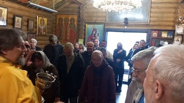 Окропление прихожан 15 июня 2025