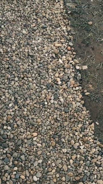 Благоустройство площадки: пескобетон и щебенка