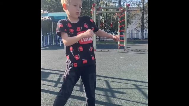 Тхэквондо. Тренировка. Элементы пхумсэ.