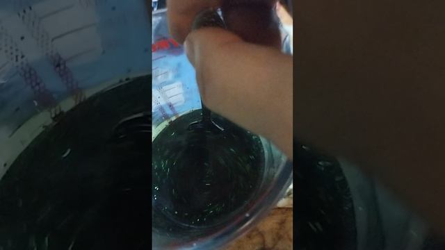 не забывайте взбалтывать силикон перед нагревом.mp4