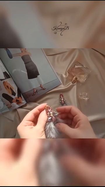 Серьги "Весенние". Шикарные серёжечки с перьями.