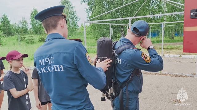 Праздник безопасности от сотрудников МЧС России в детском оздоровительном лагере "Динамо"