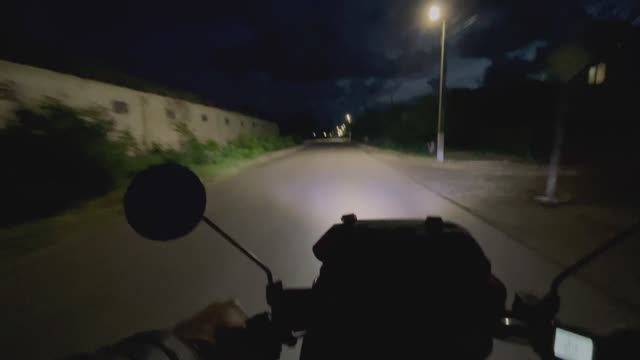 Жизнь станице на юге. Ночью была сильная гроза. Еду вечером в магазин на электровелосипеде.