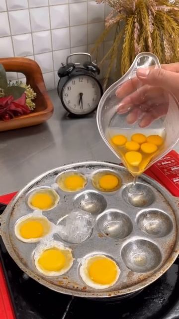 Easy process of frying eggs #shorts