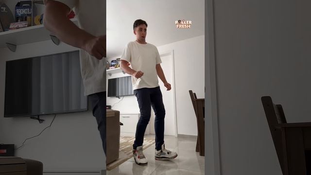 Танцующий робот