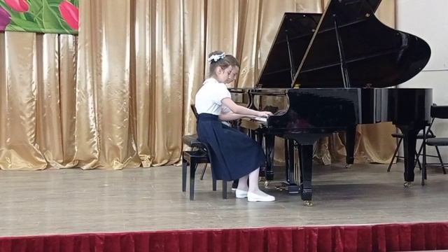 "Карлсон", Исполняют: Чомаева Самира, Каракетов Дамир, 11 лет