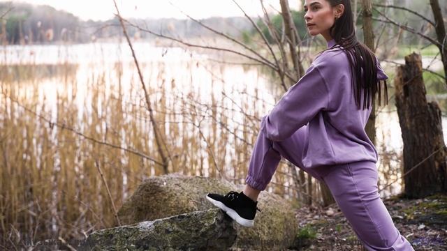 Музыка делает каждый холм и реку бесконечными - Я боюсь утечки глаза (Людмила Гурченко cover) -- Але