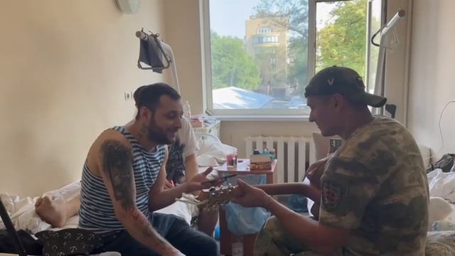Макс Комикадзe - Мама, я мобилизован.. (Акустическая версия)