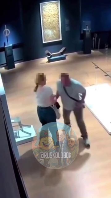 🇺🇦Украинские бешенцы сломали "Стул Ван Гога" в музее

Свиносупруги намеренно дождались…🔽🔽🔽