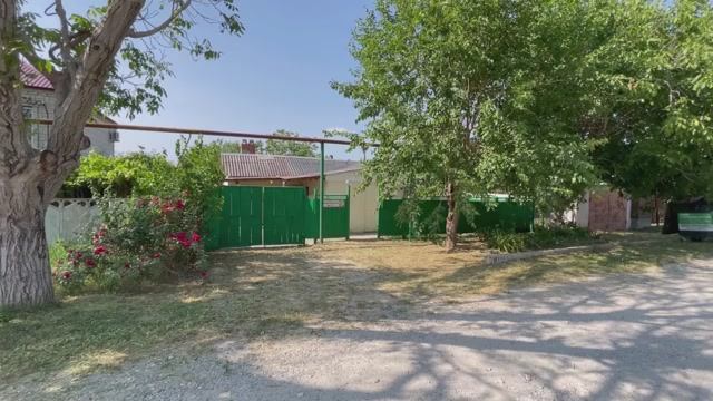 город Анапа. Почти шесть соток ЛПХ с шириной фасада 12.60 метров. Не правильной формы. Супер локация