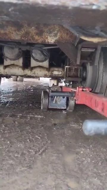 ДОМКРАТ ГРУЗОВОЙ ПОДКАТНОЙ ПНЕВМАТИЧЕСКИЙ 50 ТОНН