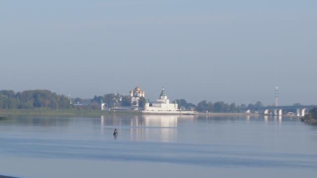 Мы в Костроме. Песня "В городе вода" группы "Кукушкин Баритон"