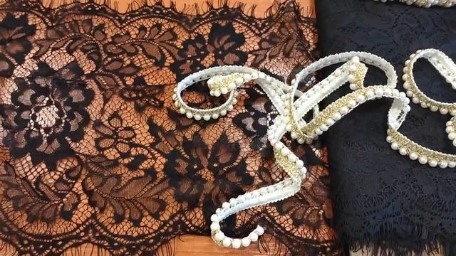 Тесьма с жемчугом золотая д 1458