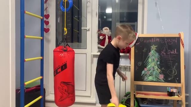 ЧТО НУЖНО БРАТЬ НА ТРЕНИРОВКУ по ТХЭКВОНДО (зачем вафелька сумке тхэквондиста)
