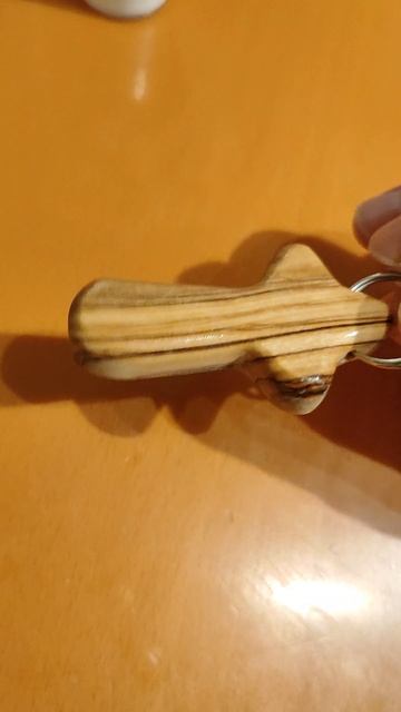 Какое дерево - олива или зебрано?  #wood #древесина