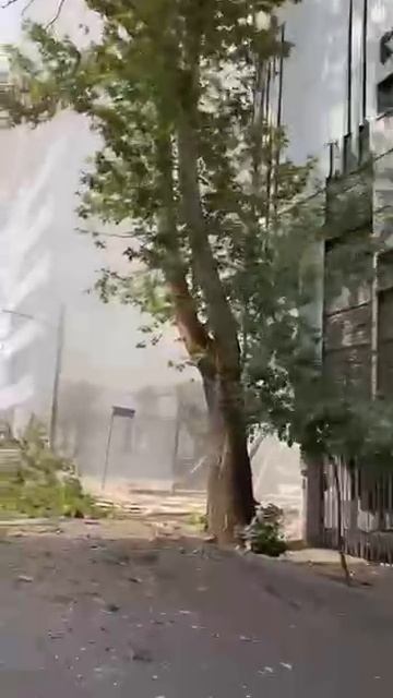 Израиль нанес новую серию авиаударов по Тегерану.
По данным СМИ, в столице Ирана также раздались вз