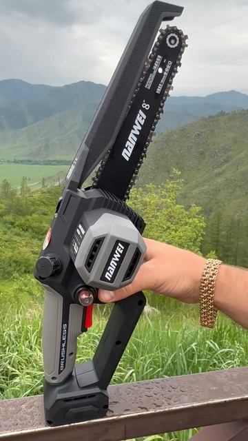 цепная пила аккумуляторная Nanwei 21 вольт 4 ампера.