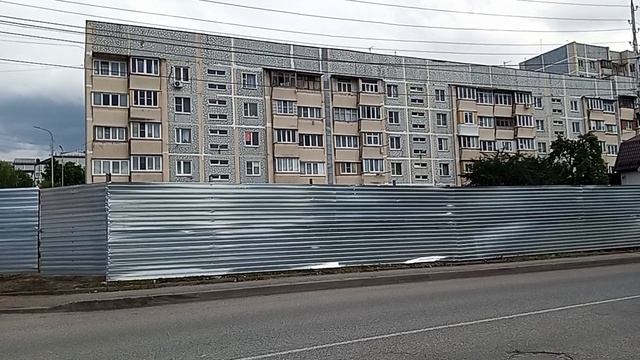 Кисловодский дурдом-8! Пилят,рубят... Вместо палисадника-кафе! Часть-2.