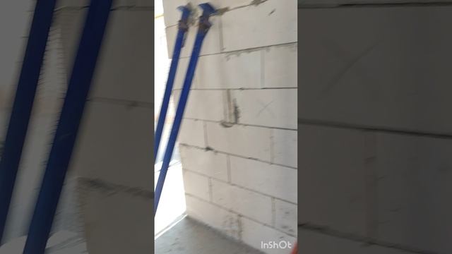 Не умеешь, не делай! Строителям дали 💰, газоблок и клей.
