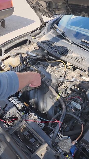 Что у деда находится под капотом его автомобиля!? #icar #auto #avtoclub #autotuning #car #lada