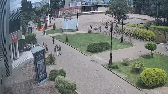 Вот это поворот... Затрясло от злости..  Вы совсем обнаглели