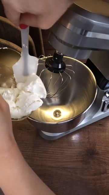 Морковный рулет с корицей